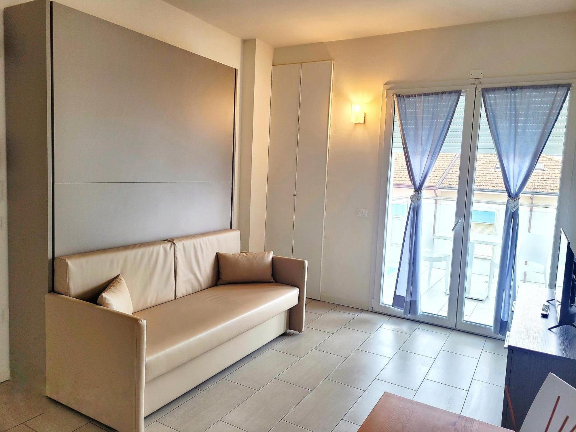 Sunrise Aparthotel 2*